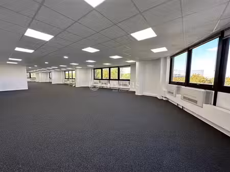 location bureaux lognes 77185 231m² à 829m²