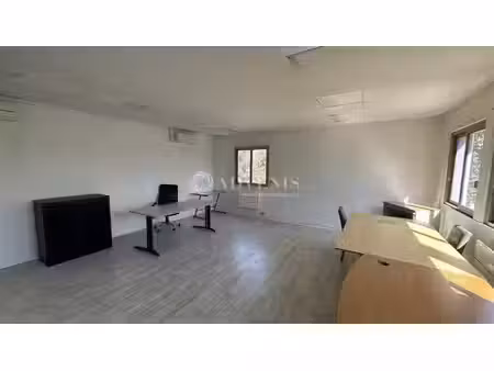 location bureaux neuilly sur marne 93330 30m² à 899m²