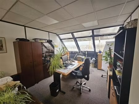 location bureaux 80 m² à 690 m²