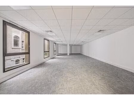 location bureaux 19 m² à 508 m²