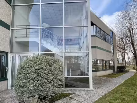 location bureaux villepinte 93420 147m²