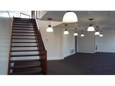 vente local d’activités croissy beaubourg 77183 223m² à 250m²