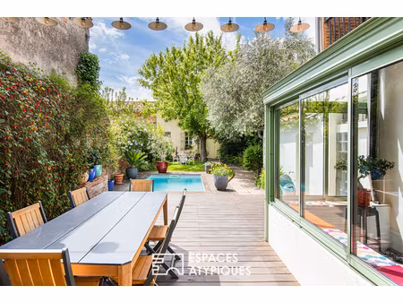 maison de caractère au centre-ville de grenade avec jardin et piscine