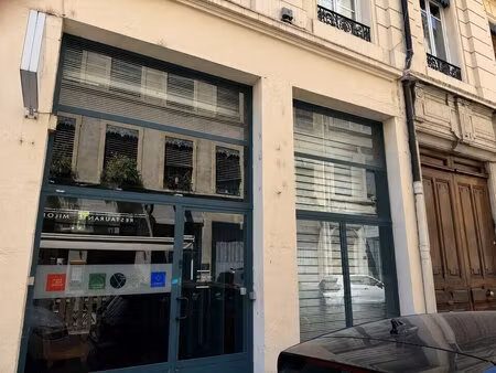 location commerce lyon 69006 105m²