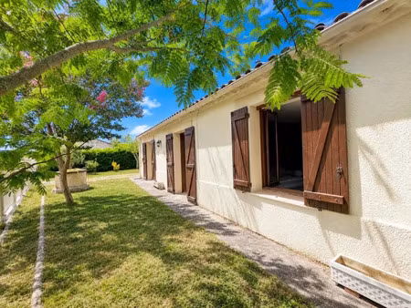 vente maison 4 pièces 105 m² à valeyrac (33340)  214 400 €