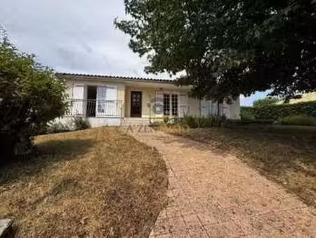 vente maison à secondigny (79130) : à vendre / 156m² secondigny