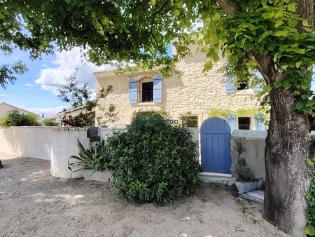 authentique mas de village 210 m² 4 chambres et studio