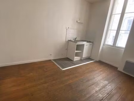 location appartement 2 pièces 26m² bordeaux 33000