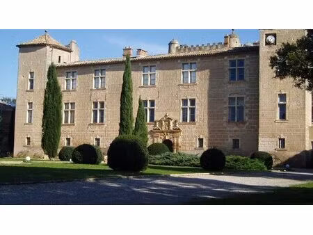 un appartement d'exception au sein du château historique de camb