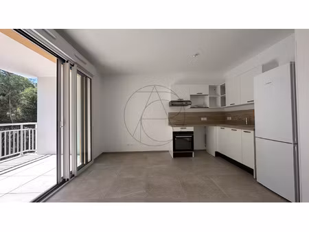 location appartement 1 pièce 28m² aix en provence 80ème