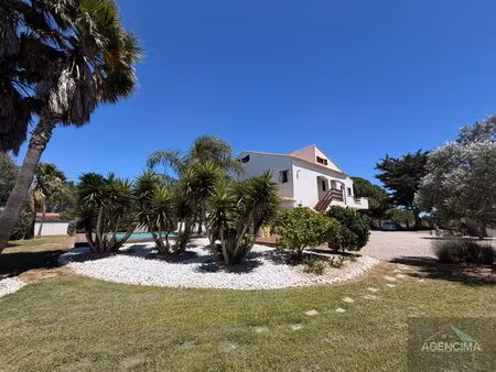 entre étang et plages  une villa méditerranéenne hors du commun