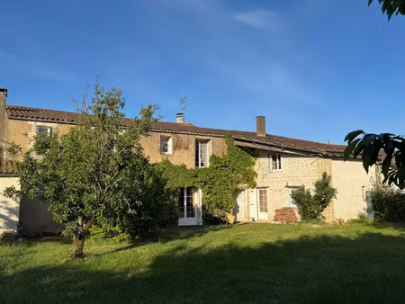 vente maison 7 pièces 195 m² rives-de-boutonne (17470)
