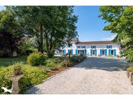 vente maison 5 pièces 182 m² saint-hilaire-de-villefranche (17770)