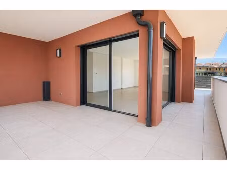 appartement attique 4 pièces 95 90m² terrasse 46m²+ 2 garages + cave