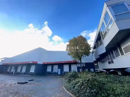location local d’activités 2954m²