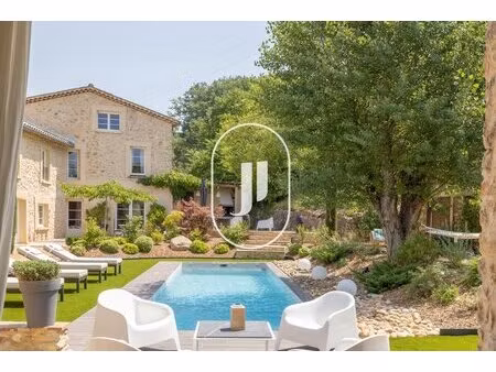 mas en pierre d'exception à vendre proche de vaison