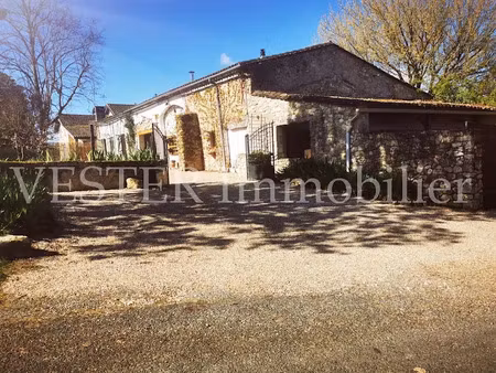 vente maison 7 pièces 250 m² à montcaret (24230)  250 000 €