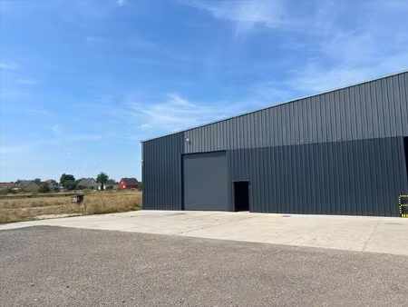 location local commercial 300m²