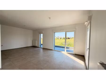 location appartement 5 pièces 117m²