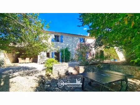 ancienne magnanerie de caractère avec piscine et studio indépendant sur 6600 m2 de terrain