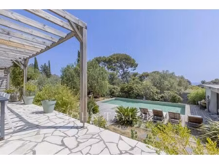 villa rénovée avec vue mer à la ciotat