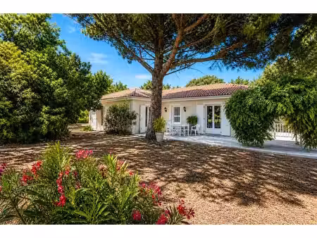 maison de 7 pièces de 135 m² à malataverne