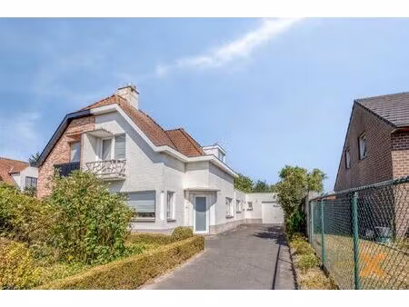 huis te koop in lovendegem met 4 slaapkamers