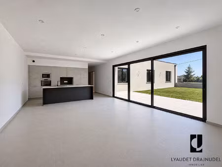 exclusivité - maison de plain-pied roanne 151.5 m2 - 4 chambres et garage