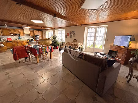 maison marsac sur don 228m²