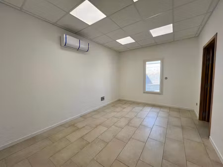 location bureau 14 m² à penta-di-casinca (20213)