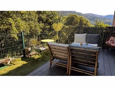 bargemon : villa jumelée état impeccable jolie vue