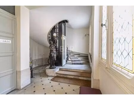appartement de luxe de 60 m2 en location champs-elysées  madeleine  triangle d’or  france