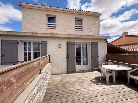 vente maison 10 pièces  174.00m²  treize