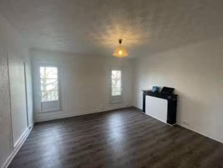 location appartement 5 pièces à nantes (44000) : à louer 5 pièces / 65m² nantes