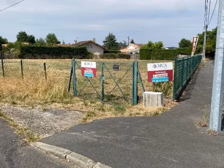 terrain à bâtir à blanquefort (33290)
