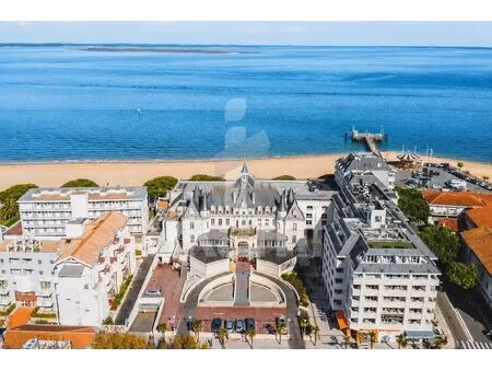 en seconde ligne du bassin t3 de 63 m2 avec parking