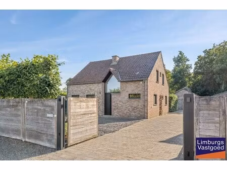 huis te koop in oudsbergen met 3 slaapkamers