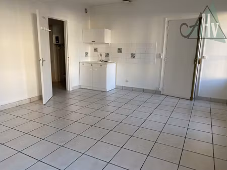 location appartement 1 pièce 25m² bray sur seine 77480
