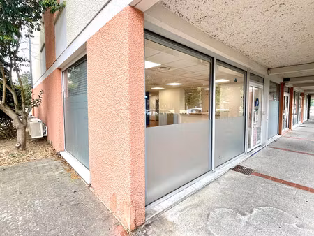 location commerce 107 m² à blagnac (31700)