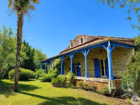 ensemble immobilier en pierre avec piscine!!!!