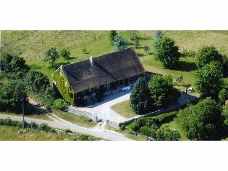 maison avec piscine et jardin fley (71)