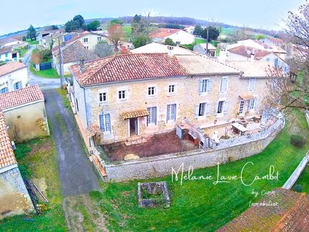 maison charentaise en pierre