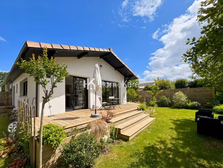 vente maison 4 pièces 102 m² sallebœuf (33370)