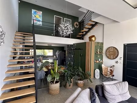 superbe villa contemporaine dans secteur recherché
