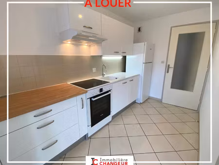 location appartement 3 pièces 62m2 voiron 38500 - 659 € - surface privée