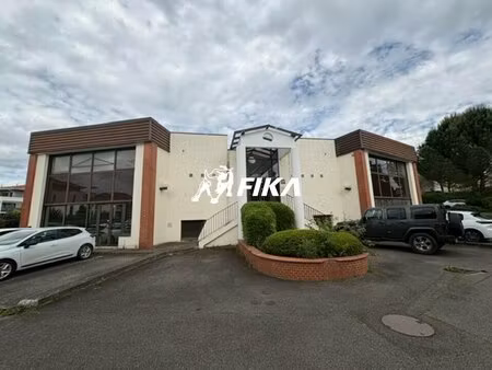 location bureaux 688 m²