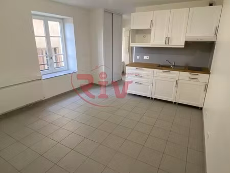 studio rénové de 23.01 m² - centre ville de vienne
