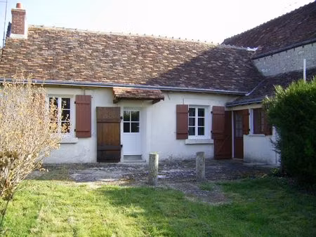 ensemble immobilier comprenant 2 maisons dans un endroit calme