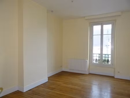 location appartement 2 pièces 42m² fleury les aubrais 45400