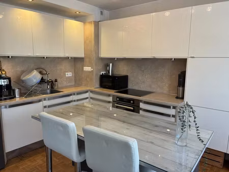 location appartement 4 pièces 82 m² à lyon 8 (69008)